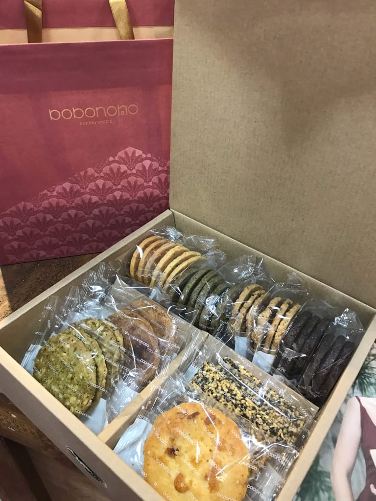 [囍] 精挑細選喜餅試吃推薦(中)－四月南風、江記永安、bobonono、秉醇烘焙坊、babyface、學堂洋菓子