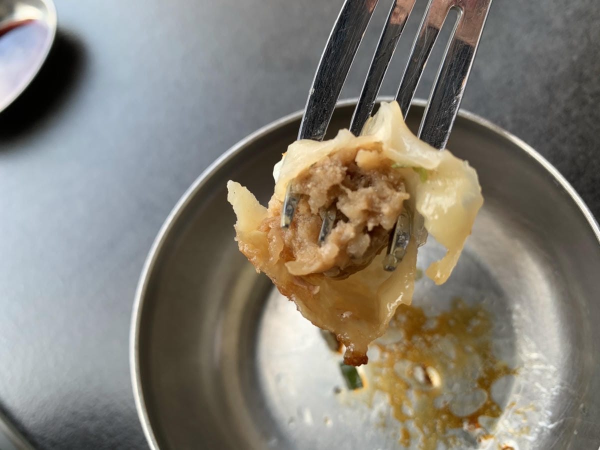 [吃] 鉄燒餃子－酥脆煎餃厚蛋捲 日式炒麵 新竹東區輕食早午餐晚餐