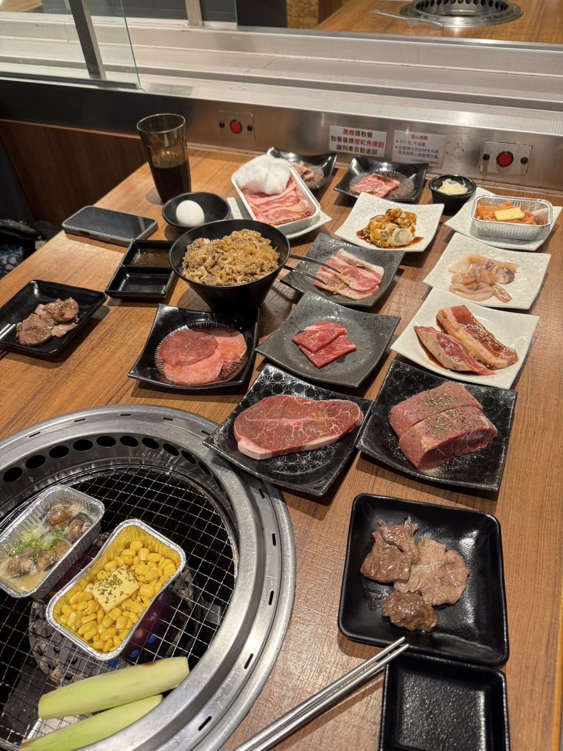[吃] 一個人也能吃燒肉吃到飽.ᐟ ꒰上村牧場 微風北車店꒱