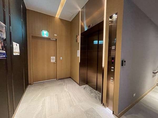 4.一樓專屬電梯 4.一樓專屬電梯
