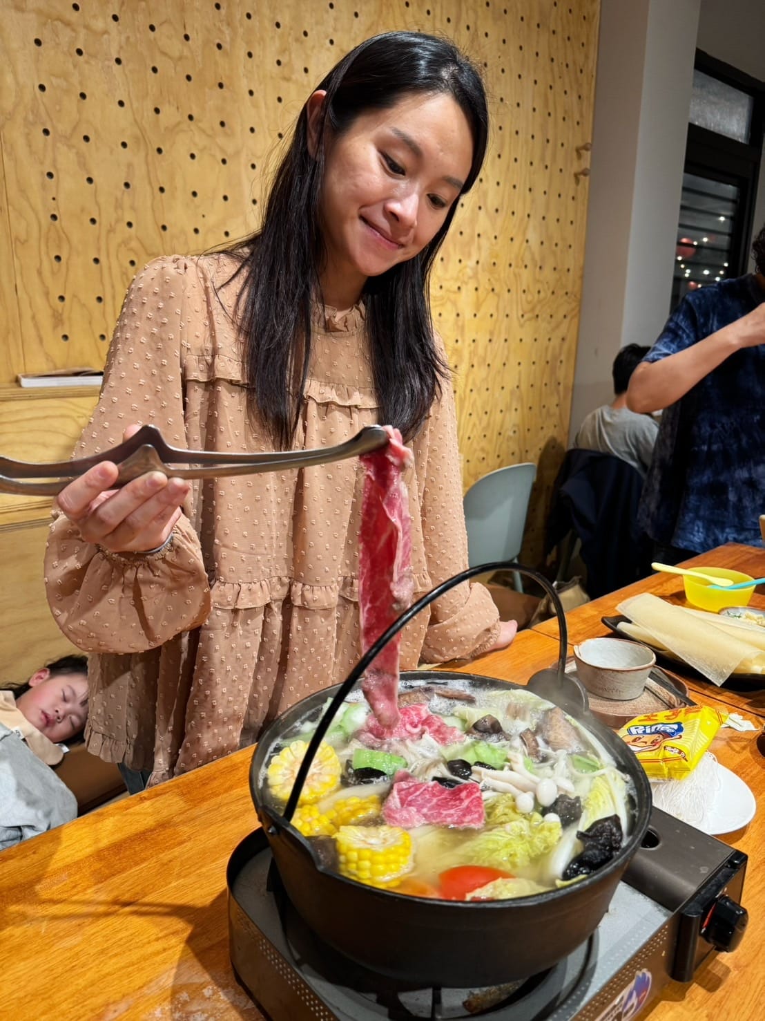 [美] 嚴選布料 網購質感女裝推薦 - ehole 休閒甜美