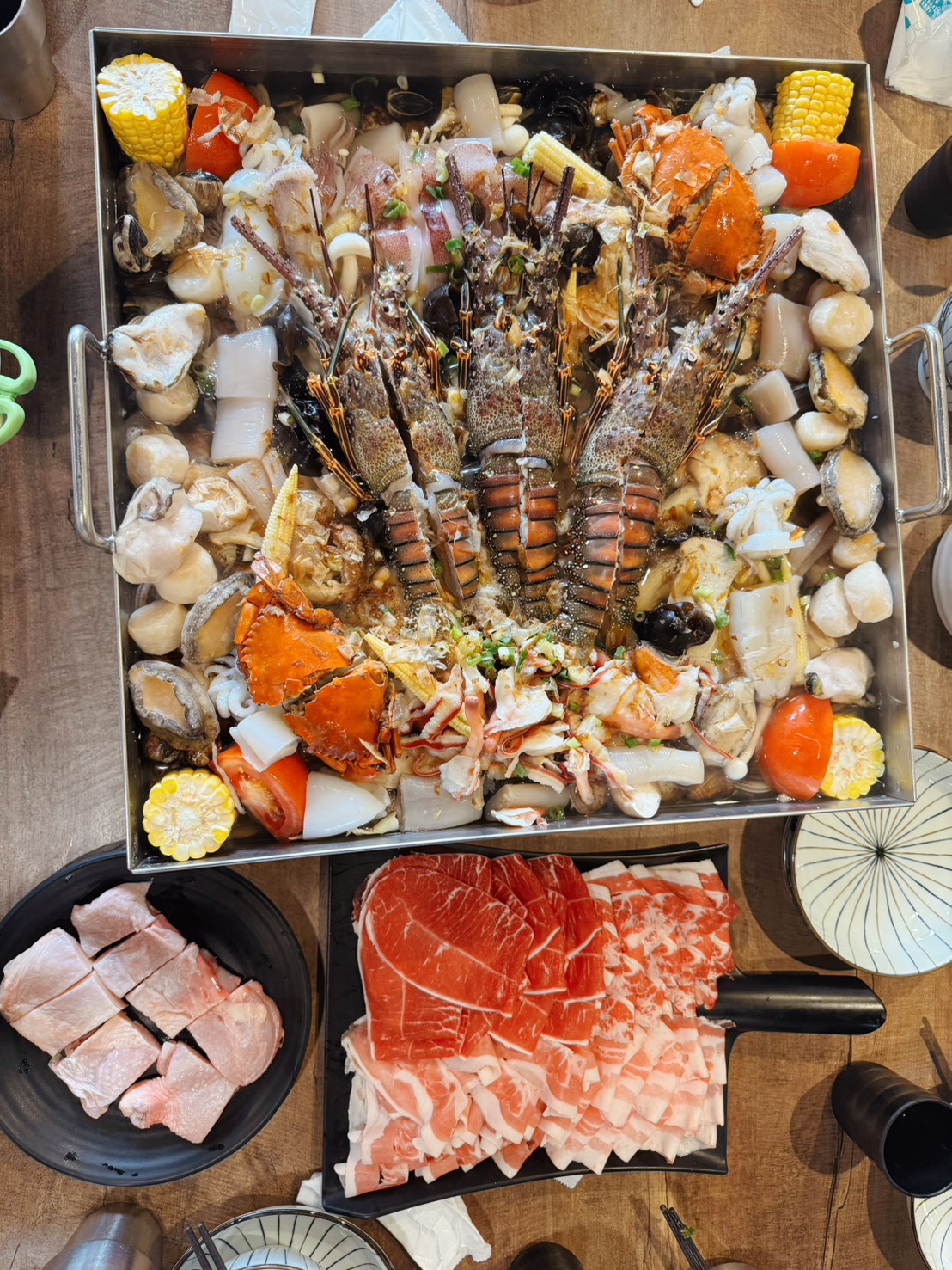 [吃] 石憶食鍋 海鮮控必吃活凍海鮮 聚餐首選 石頭鍋 浮誇系美味海鮮火鍋